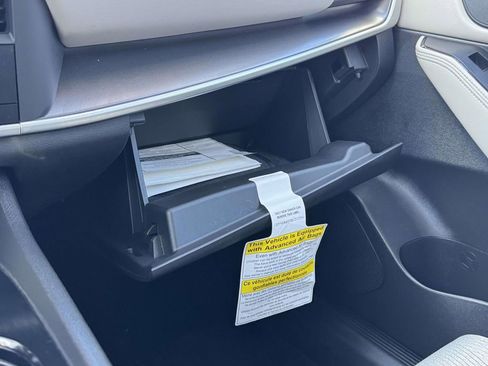 Used 2025 Nissan Rogue SV image 31