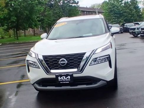 Used 2023 Nissan Rogue SV w/ SV Premium B Package AWD/4WD image 6