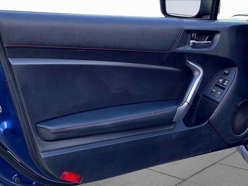 Used 2015 Scion FR-S RWD image 19