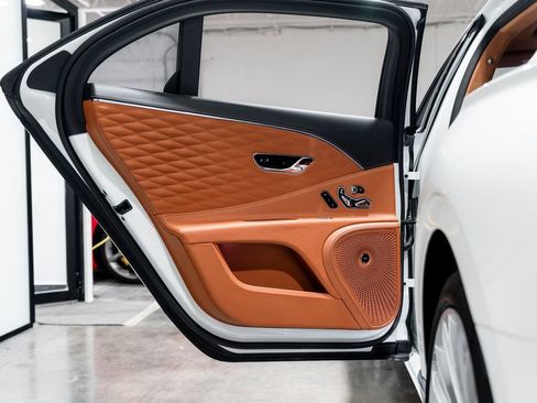 Used 2023 Bentley Flying Spur W12 AWD/4WD image 87