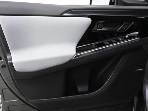 Used 2023 Subaru Solterra AWD image 22