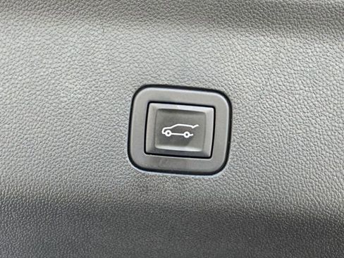 Certified 2025 GMC Yukon Elevation RWD image 20