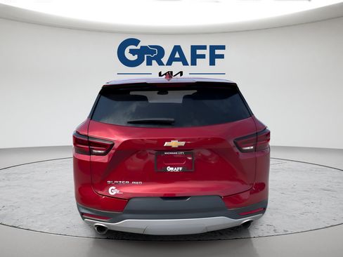 Used 2025 Chevrolet Blazer LT AWD/4WD image 3