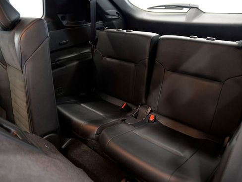 Used 2024 Mitsubishi Outlander SE image 28