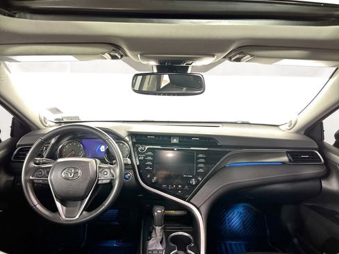 Used 2020 Toyota Camry XSE w/ Navigation Package FWD image 12