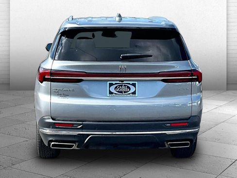 Used 2025 Buick Enclave Preferred AWD/4WD image 3