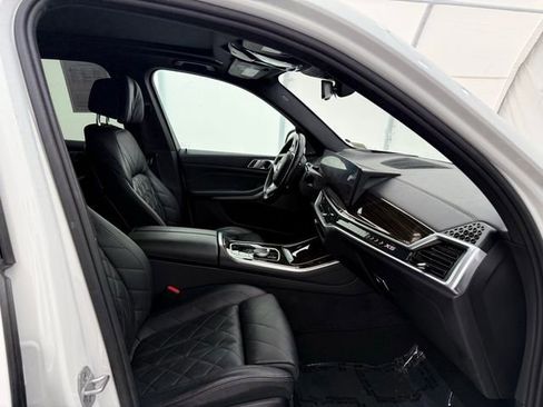 Used 2024 BMW X5 xDrive40i w/ Premium Package image 21