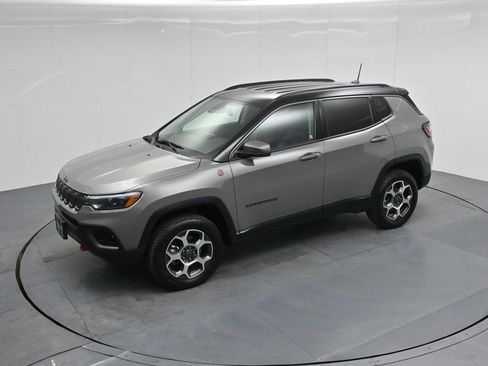 Used 2022 Jeep Compass Trailhawk w/ Trailhawk Elite Group image 42