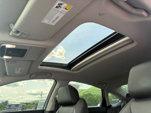 Used 2023 Honda Accord Touring image 28