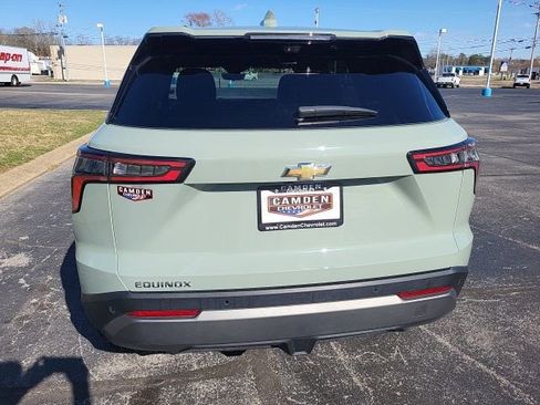 Used 2025 Chevrolet Equinox LT w/ Safety and Technology Package image 12