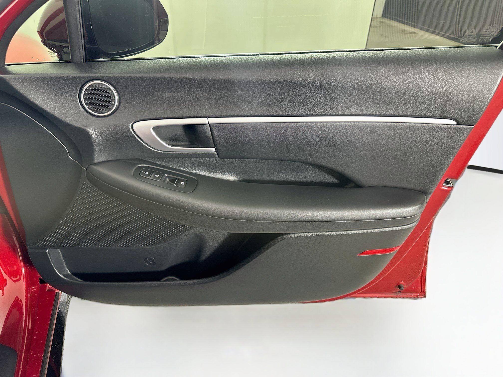 Used 2025 Hyundai Sonata SEL FWD image 31