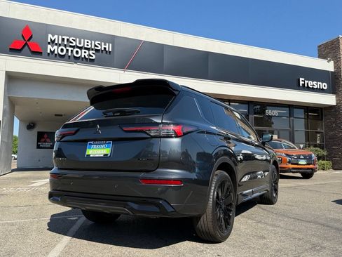 New 2026 Mitsubishi Outlander SEL Black Edition FWD image 8