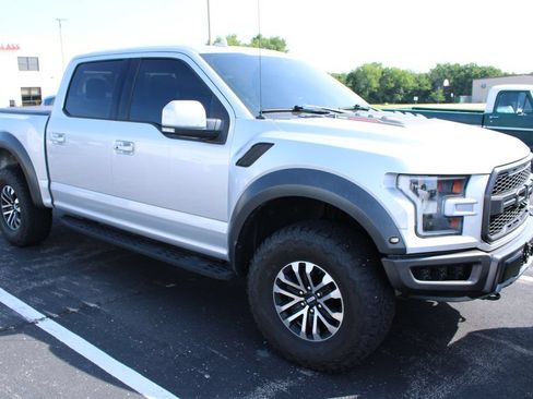 Used 2019 Ford F150 Raptor w/ Equipment Group 802A Luxury AWD/4WD image 2