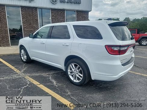 Used 2025 Dodge Durango GT AWD/4WD image 3