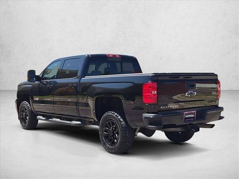 Used 2016 Chevrolet Silverado 2500 LT w/ Midnight Edition AWD/4WD image 7