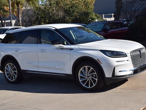 Certified 2025 Lincoln Corsair AWD w/ Equipment Group 101A image 5