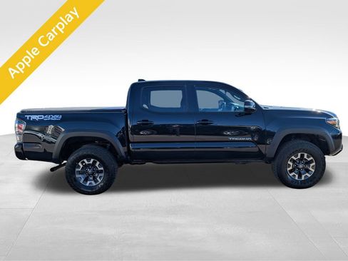 Used 2022 Toyota Tacoma TRD Off-Road w/ TRD Premium Off Road Package image 4