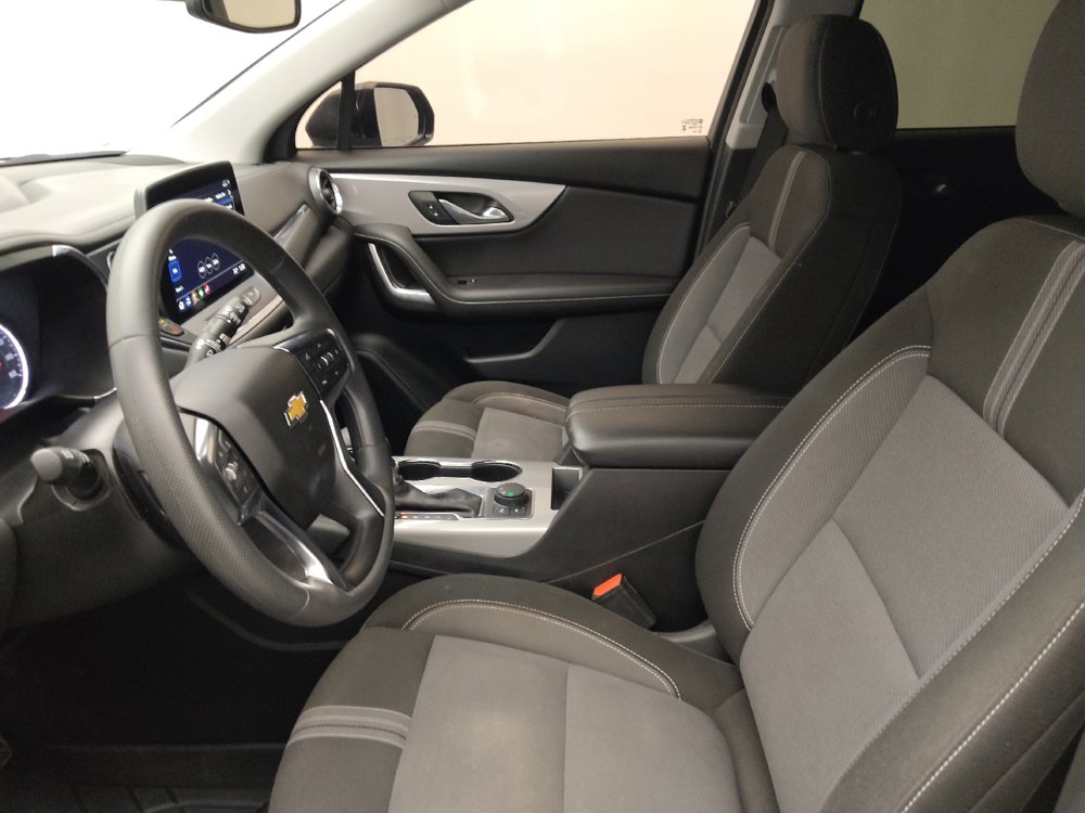 Used 2025 Chevrolet Blazer LT w/ Convenience Package FWD image 17