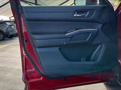 Certified 2024 Nissan Pathfinder SL image 20