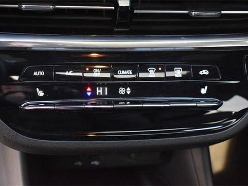 Used 2024 Buick Envista Avenir image 33