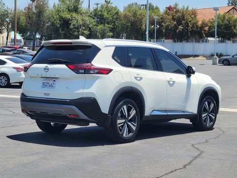 Used 2023 Nissan Rogue SL w/ SL Premium Package FWD image 4