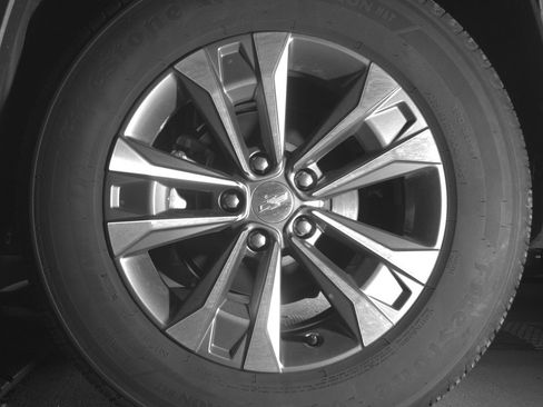 Used 2025 Chevrolet Equinox LT FWD image 14