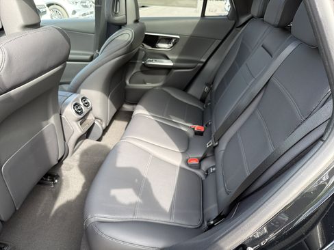 New 2026 Mercedes-Benz GLC 300 4MATIC image 23