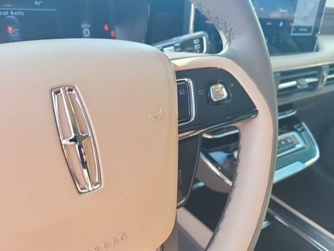 Certified 2023 Lincoln Corsair Reserve FWD image 25