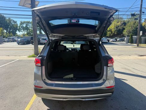 Used 2023 Chevrolet Equinox RS AWD/4WD image 14