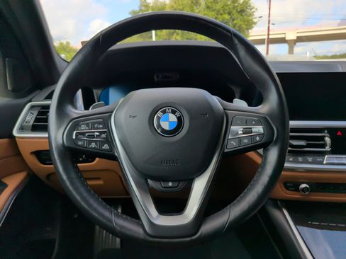 Used 2020 BMW 330i xDrive Sedan w/ Premium Package AWD/4WD image 21