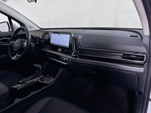 Certified 2025 Kia Sportage EX AWD/4WD image 29