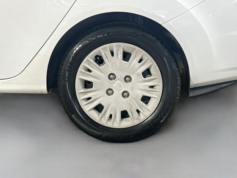 Used 2018 Ford Fiesta S FWD image 37