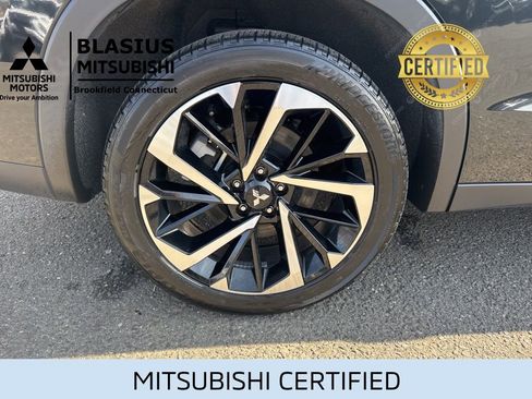 Used 2024 Mitsubishi Outlander 4WD Plug-In Hybrid image 6