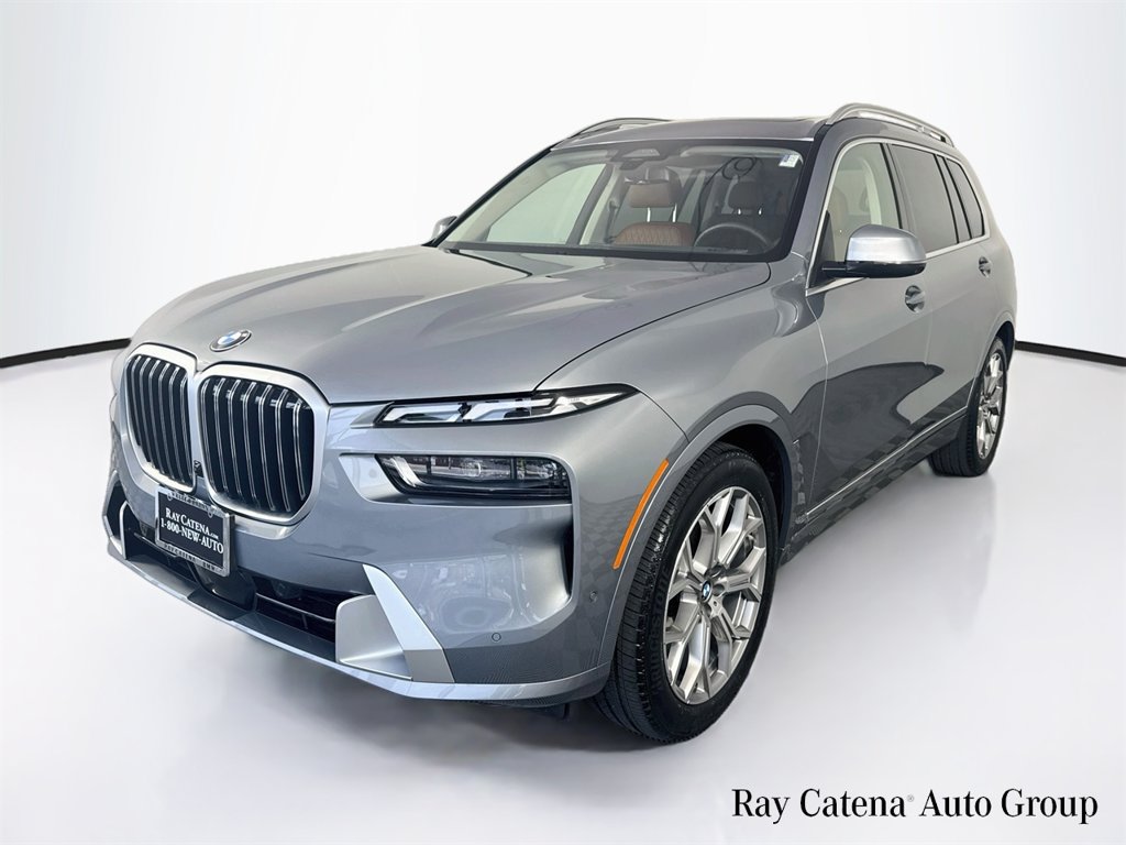 Used 2026 BMW X7 xDrive40i w/ Premium Package AWD/4WD image 3