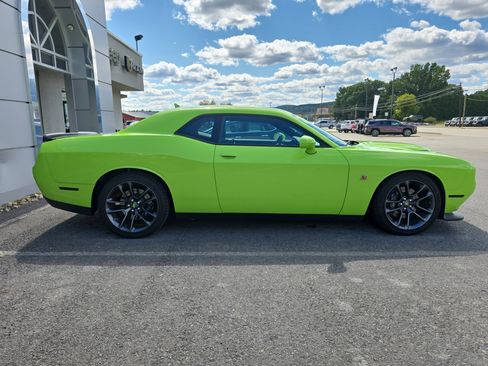 Used 2023 Dodge Challenger R/T Scat Pack image 2