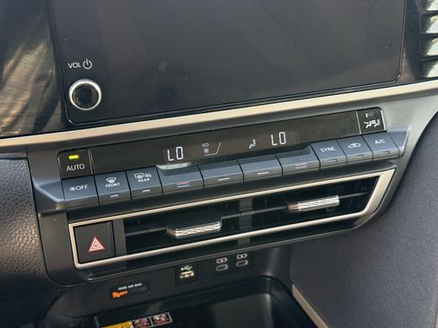 Used 2025 Toyota Camry LE image 23