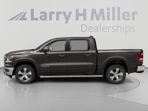 Used 2024 RAM 1500 Laramie AWD/4WD image 3