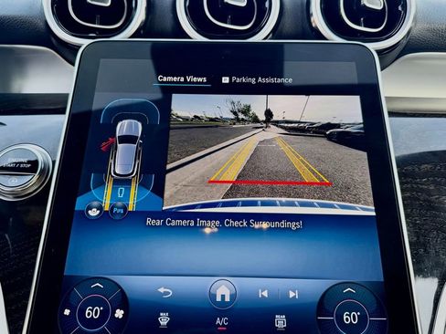 Used 2026 Mercedes-Benz GLC 300 4MATIC image 28