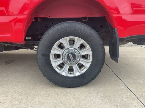 Used 2021 Ford F250 XLT w/ XLT Value Package image 6