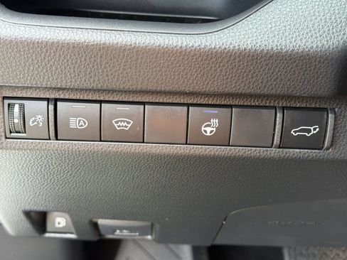 Used 2025 Toyota RAV4 XSE w/ Weather Package AWD/4WD image 18