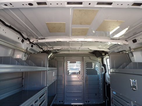 Used 2019 Ford Transit 250 130 Low Roof w/ Exterior Upgrade Package image 27