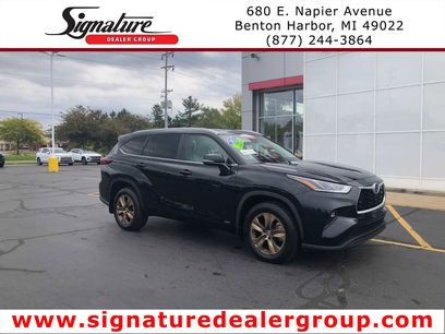 Used 2023 Toyota Highlander Bronze Edition