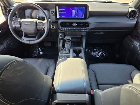 Used 2024 Toyota Land Cruiser image 12