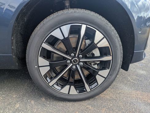 New 2026 Volvo XC60 B5 Plus w/ Protection Package Premier image 11