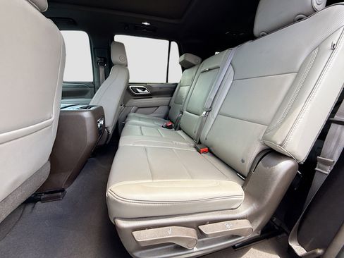 Used 2021 GMC Yukon SLT w/ SLT Luxury Plus Package RWD image 23