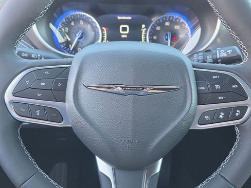 New 2026 Chrysler Pacifica Select image 21