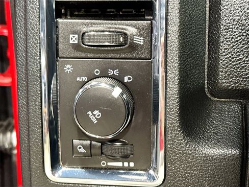 Used 2016 RAM 1500 Laramie image 11