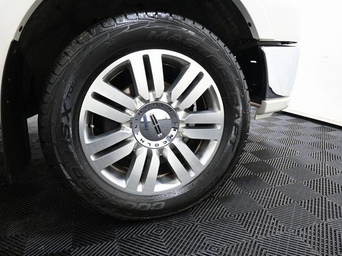 Used 2006 Lincoln Mark LT 4x4 image 32