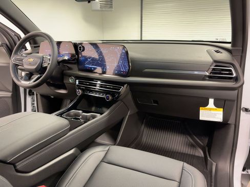 New 2026 Chevrolet Traverse LT w/ Sun and Wheel Package image 29