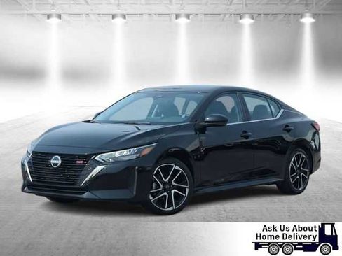 Used 2025 Nissan Sentra SR FWD image 1